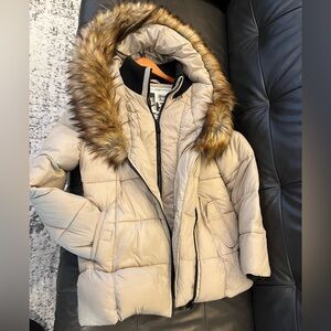 Toboggan Canada winter coat medium - like new